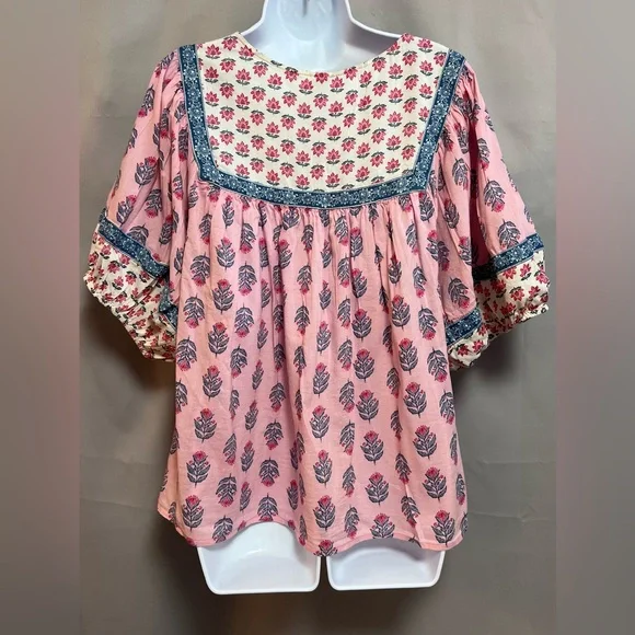 Old Navy Pink Floral Blouse - Picture 3 of 10
